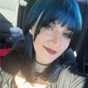 Meet your Posher, Devan